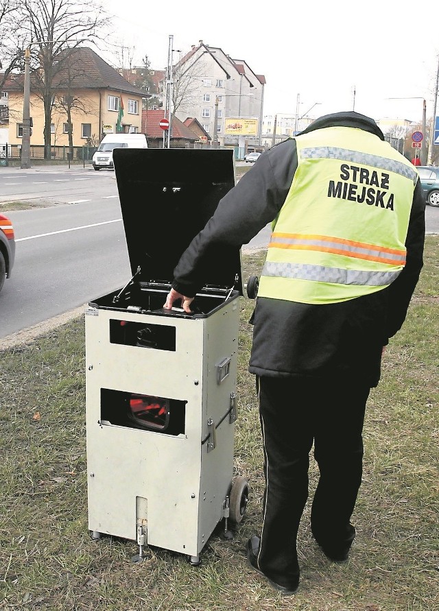 Taki widok odszedł już do przeszłości, bo fotoradar straży miejskiej uziemiła najpierw kontrola  UKE, a teraz zmiany w prawie