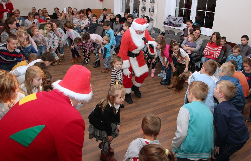 Impreza z Mikołajem dla 150 dzieci odbyła się w Ognisku...