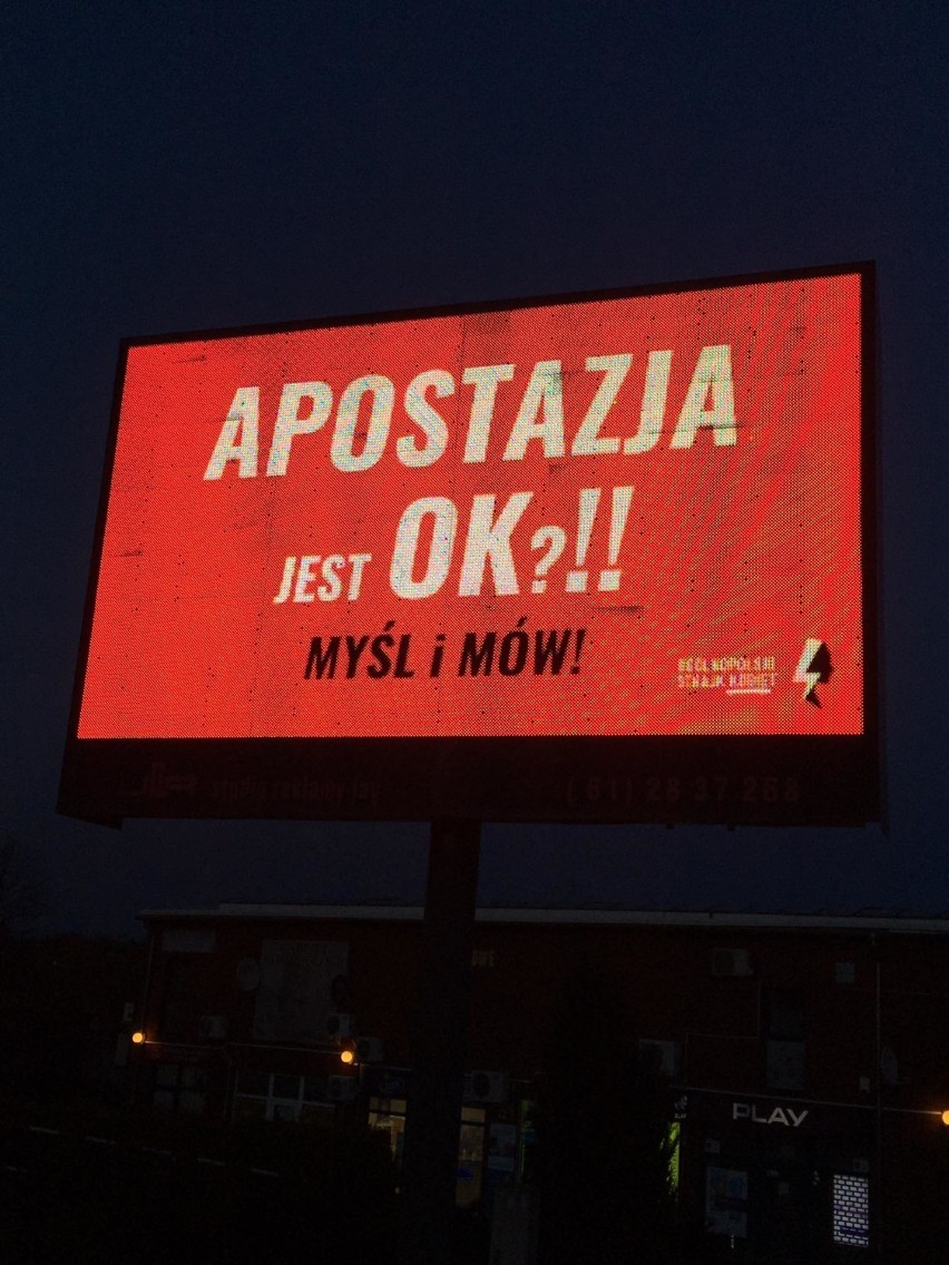 Około 30 różnych haseł pojawiło się już przy rondzie Jana...