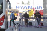 Ryanair: duży bagaż podręczny już nie na pokład!
