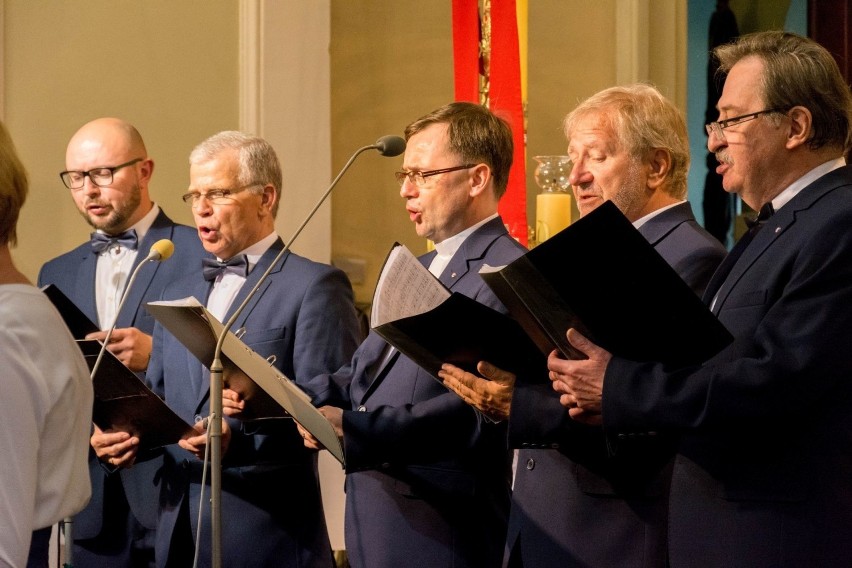Koncert charytatywny w Kościele Garnizonowym w Kielcach. Śpiewali dla Kacperka [WIDEO, ZDJĘCIA]