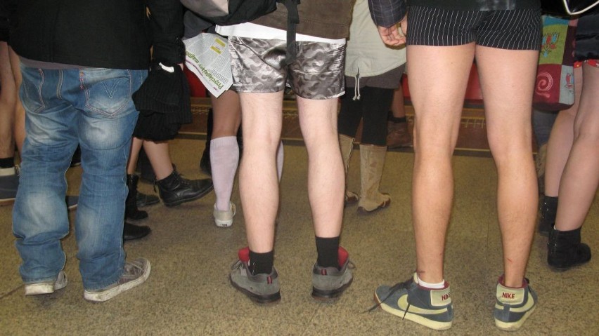 No Pants Subway Ride, czyli jazda metrem bez spodni odbyła się w Warszawie