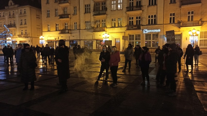 Strajk Kobiet w Kaliszu. Protestowali na Głównym Rynku