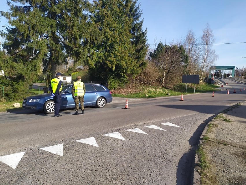 Policyjne podsumowanie świąt wielkanocnych. Patrole w miastach i na drogach