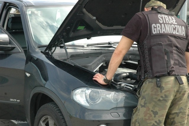 Pogranicznicy zatrzymali BMW X5 [zdjęcia]