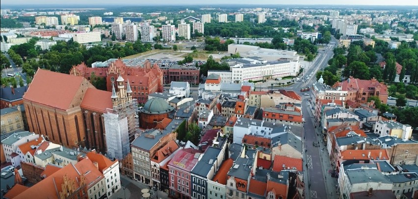 Toruń z drona prezentuję się naprawdę niesamowicie!...