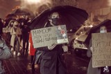 Protest kobiet w Pleszewie w obiektywie Jacka Piotrowskiego