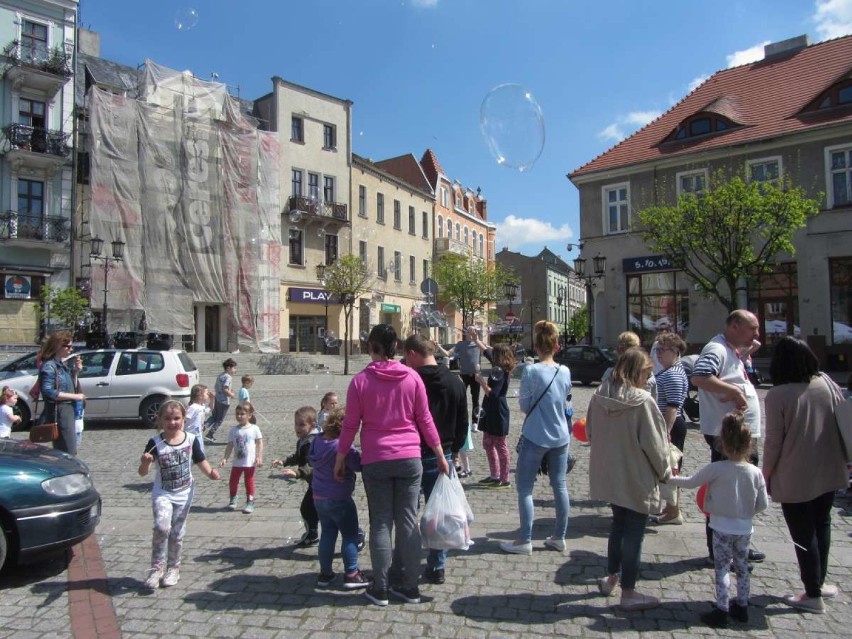 Dzień Godności Osób Niepełnosprawnych ożywił dziś gnieźnieński Rynek [FOTO]