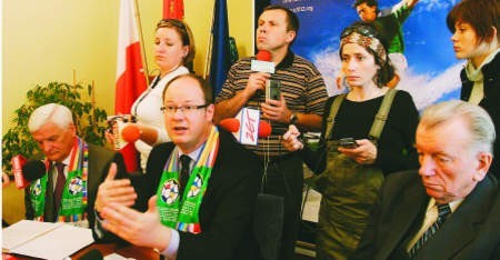 Paweł Adamowicz jest optymistą - zobaczymy mecze Euro 2012 w Gdańsku.