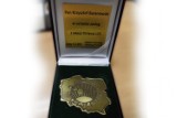 Medal dla Krzysztofa Baranowskiego, starosty lipnowskiego z okazji 70-lecia LZS