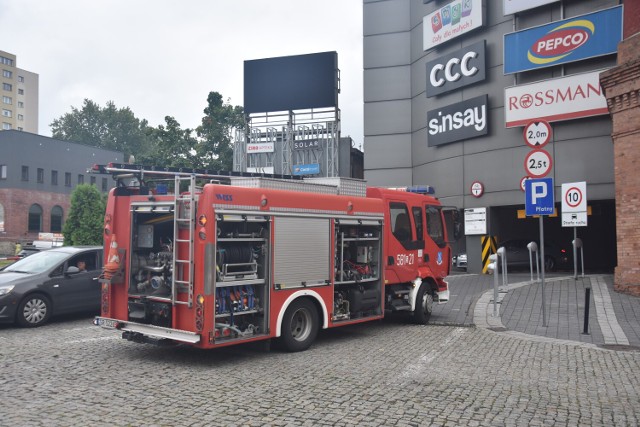 Zgłoszenie dotyczące zadymienia wpłynęło do strażaków z monitoringu przeciwpożarowego Focusa.