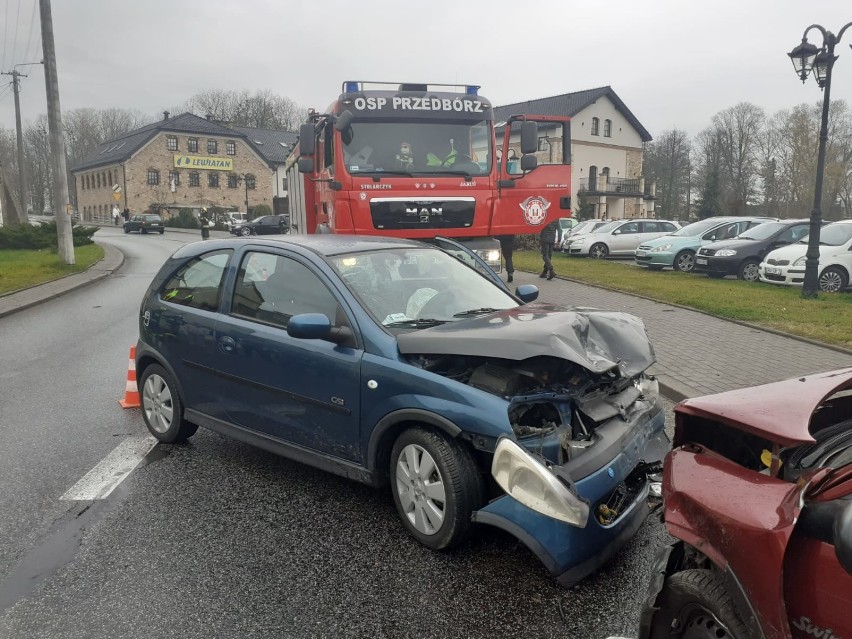 Wypadek na DK 42 w Przedborzu. Utrudnienia na ul. Koneckiej [ZDJĘCIA]