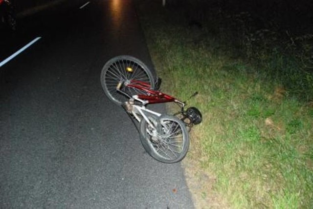 Pijany kierowca potrącił rowerzystów na drodze do Włoszakowic (zdjęcie ilustracyjne)
