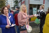 Różowy październik. Politycy zachęcają kobiety w Stalowej Woli do badań piersi 