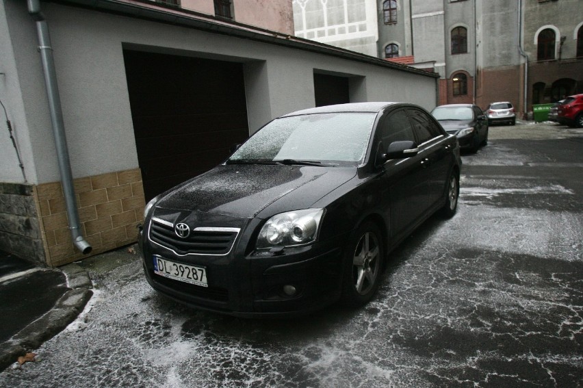 To Toyota Avensis z 2009 roku, z której korzysta prezydent...