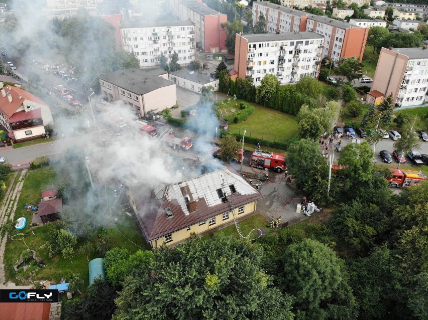 Pożar dachu w NZOZ Medyk w Praszce.