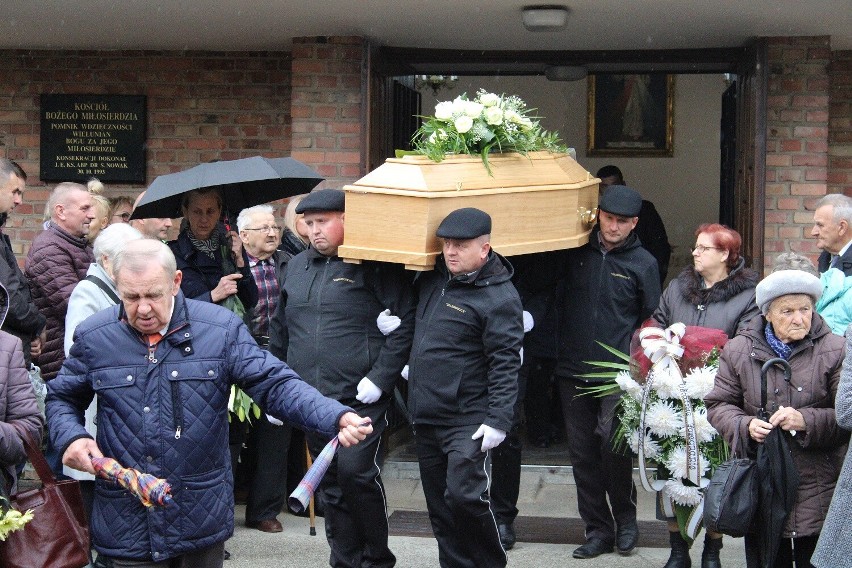 Pogrzeb Stanisława Wójcickiego, wieloletniego prezesa WKS Wieluń