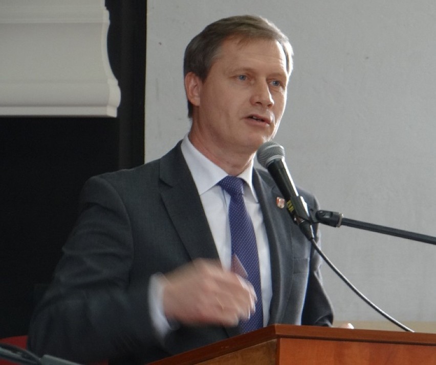 Jacek Walczak straci posadę w Błaszkach. Radni zgodzili się na zwolnienie sekretarza miasta