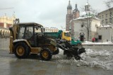 Sprzątanie śniegu z krakowskich ulic w poprzednich latach było normą 