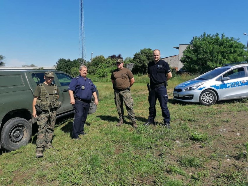 Wspólne patrole policji i straży rybackiej z Kalisza i Pleszewa ścigają kłusowników. ZDJĘCIA