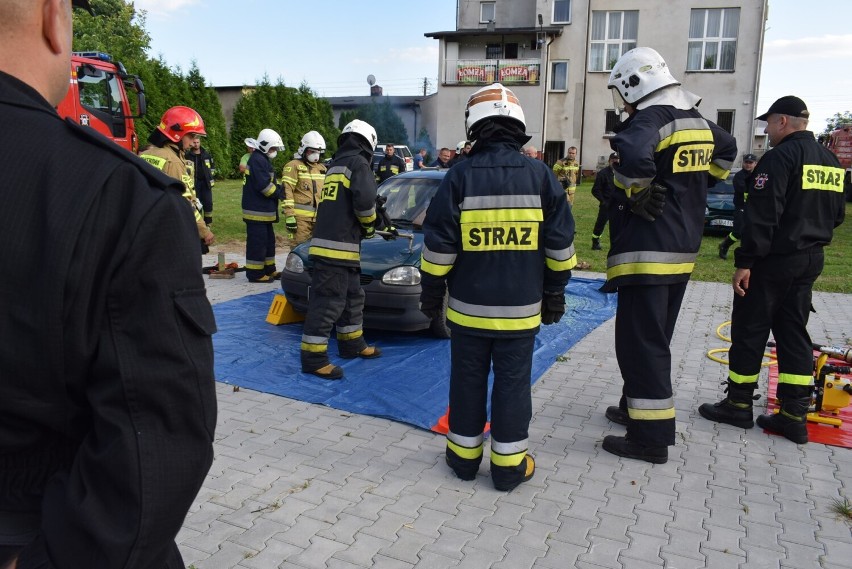 Strażacy ćwiczyli w Strzebiniu akcję ratunkową