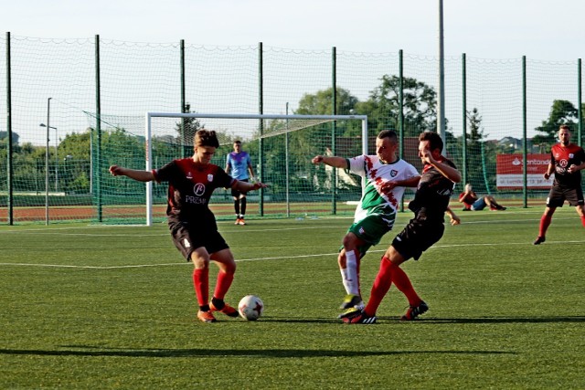 LKS Dąb-BOSiR Barcin  -  KS Prisma Dent Brzoza  1 : 2 (1:1)

bramki: Bartłomiej Świątek (33’)  -  Mateusz Gąska (30’), Piotr Ziółkowski (57’)

(mw)

Relacja wideo z XXIII Pałuckich Targów Rolnych 2019:

