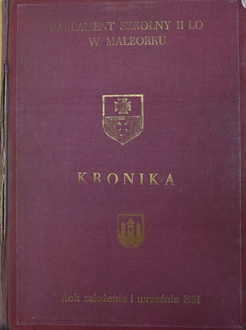 Kroniki II Liceum Ogólnokształcącego w Malborku (odc. 2). Pierwsze sukcesy i... krawaty dyrektora 