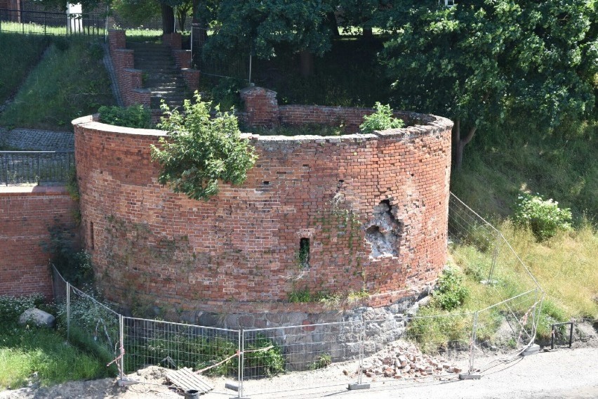 Malbork. Baszta nad Nogatem będzie ratowana. Jest decyzja wojewódzkiego konserwatora zabytków. Akcja zacznie się od... rozbiórki