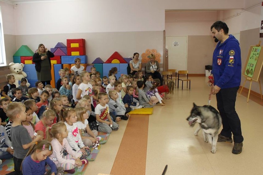 Akcja z Sercem dla zwierząt gościła w szkole w Janikowie [zdjęcia] 
