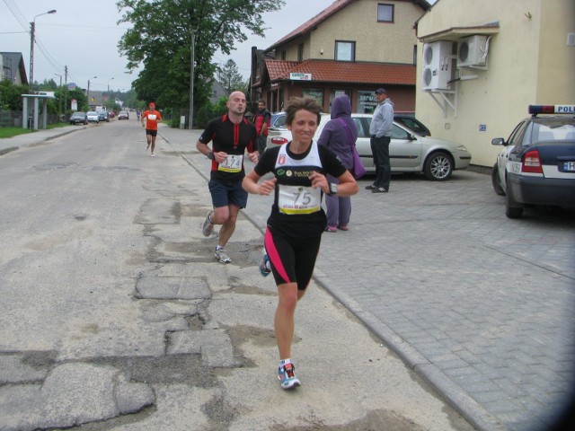 Magdalena Bucewka dobrze pobiegła w Skórczu - tu na trasie Kaszubskiej Piętnastki w Luzinie