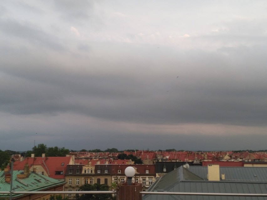 Dzisiaj 9 lipca mogą wystąpić burze z gradem w Legnicy i powiecie legnickim. IMGW wydał ostrzeżenie meteorologiczne pierwszego stopnia