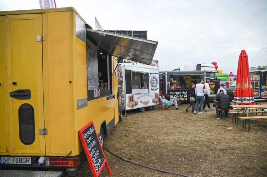 Zlot food trucków na Białołęce. Jedzenie ze wszystkich stron świata