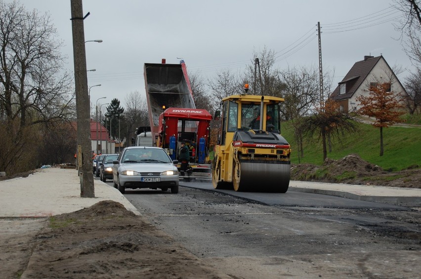 DZIEŃ 2: Na Malborskiej kładą asfalt