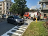 Wypadek na ul. Mickiewicza w Nowym Sączu. Zderzyły się osobówka i skuter