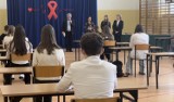 Olecko: Finał XX Powiatowego Konkursu Wiedzy o HIV/AIDS [WIDEO]