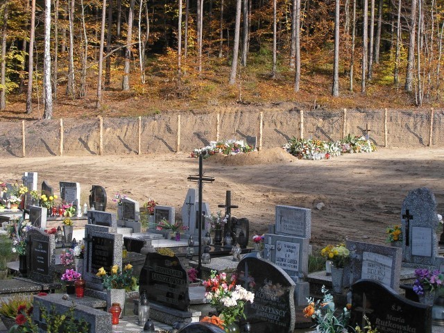 Poszerzony cmentarz w Wejherowie
