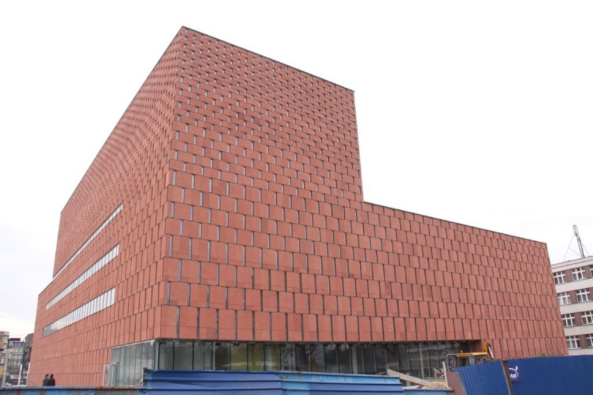 Budynek nowej biblioteki akademickiej już prawie gotowy [Zdjęcia]
