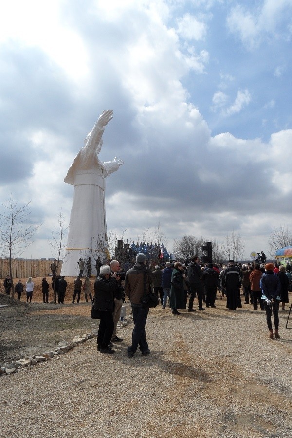 Częstochowa: Statua Jana Pawła II została oficjalnie odsłonięta [ZDJĘCIA]