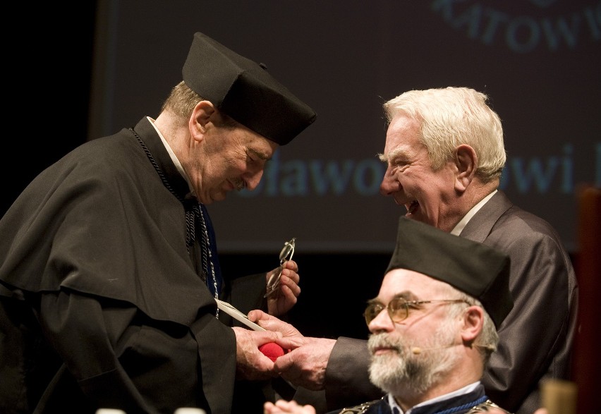 Sławomir Mrożek z doktoratem honoris causa Uniwersytetu...