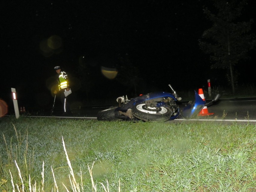 Nocny wypadek motocyklisty. Na drogę wybiegł dzik