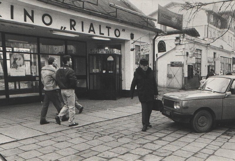 Kino Rialto - rozpoczęło działalność 1 stycznia 1938 roku...