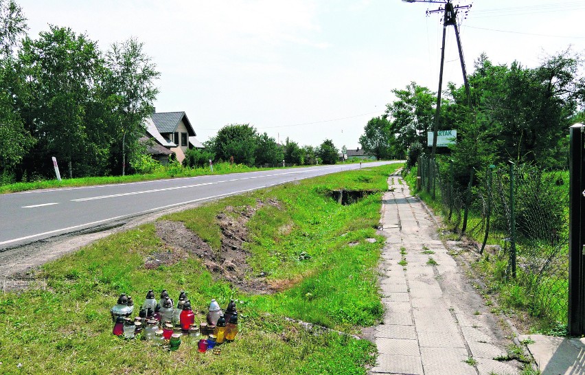 Tragiczny wypadek w Wólce Rokickiej: Zginęły kilometr od domu