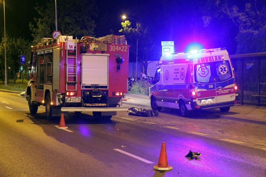 Wrocław: Zginął motocyklista. 3 osoby w szpitalu (ZDJĘCIA)