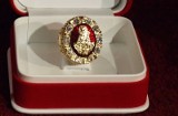 Gniezno: Kopia pierścienia Prymasa Tysiąclecia jest już w muzeum 