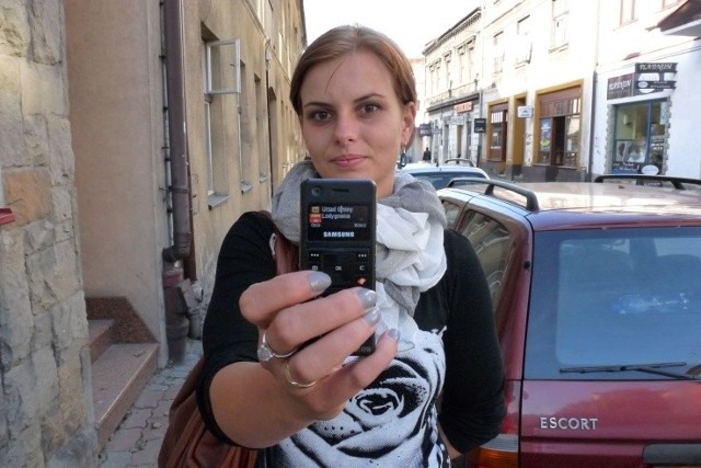 Dzięki SMS-om mam świeże informacje - mówi Anna Maślanka