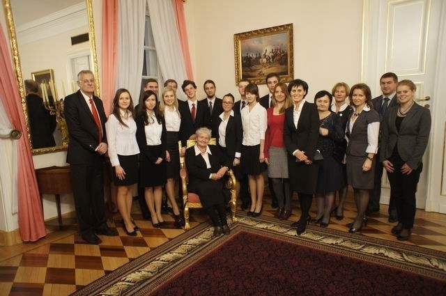 Uczniowie II LO w Poznaniu byli gośćmi matki prezydenta RP