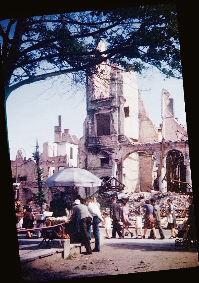 Gdańsk w lipcu 1946 roku. Czy ktoś rozpoznaje tę ulicę?