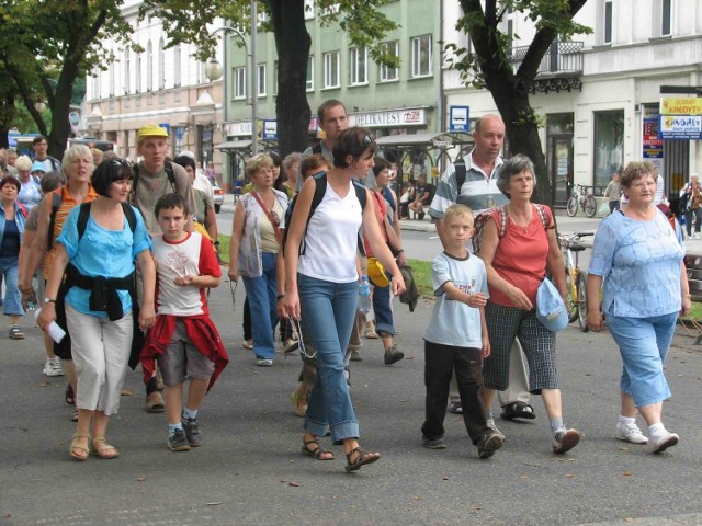 Częstochowę odwiedzają miliony turystów, ale niewielu z nich zostaje dłużej niż dzień