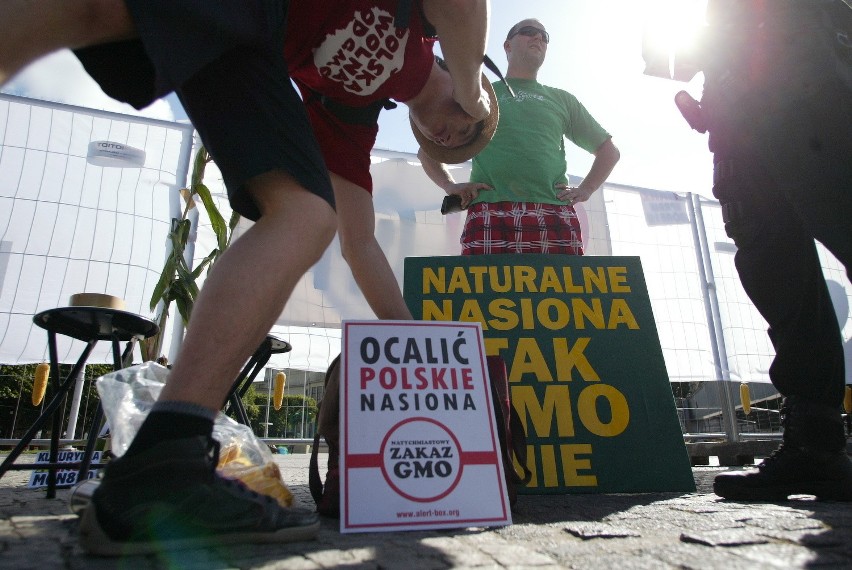 Wrocław: Protest przeciw żywności modyfikowanej genetycznie (ZDJĘCIA)