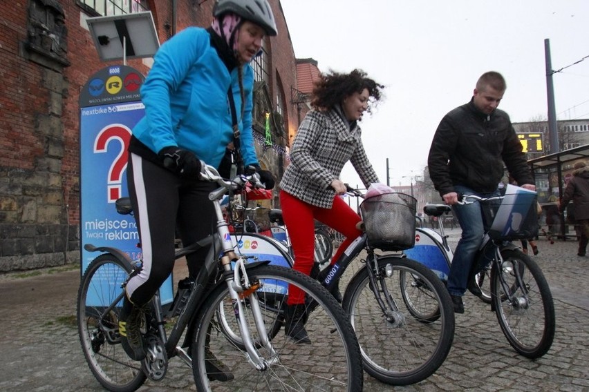 Wrocław: Policjanci najlepsi w rowerowej grze miejskiej (ZDJĘCIA)